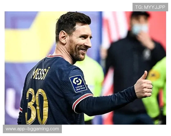 里昂3-1力克摩纳哥，苏尔克梅开二度建功